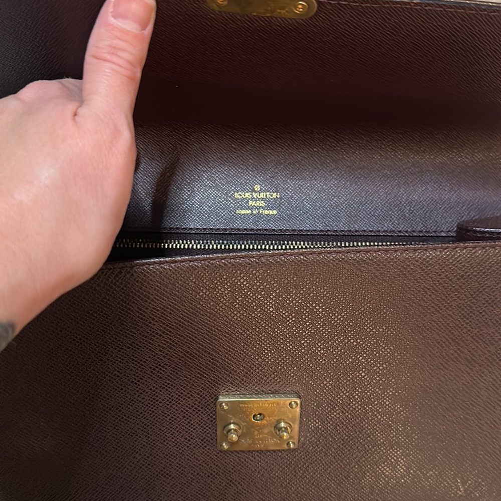 AUTHENTIC VINTAGE LOUIS VUITTON BURGUNDY CLUTCH - Picture 10 of 11